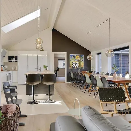 8 Bedroom Awesome In *