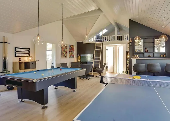 8 Bedroom Awesome In Casa de Férias Thisted